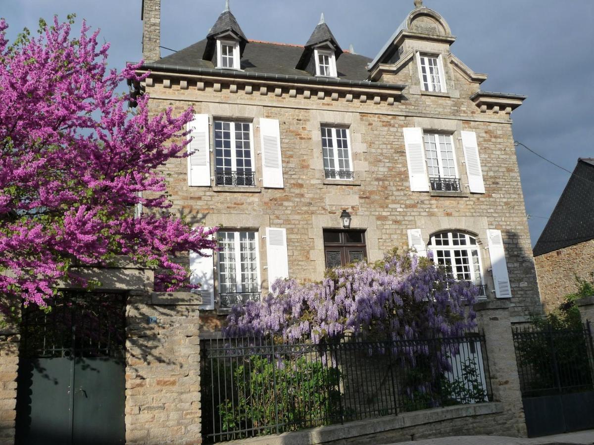 เลอ 14 แซ็งมิเชล Bed & Breakfast โฌสแล็ง ภายนอก รูปภาพ