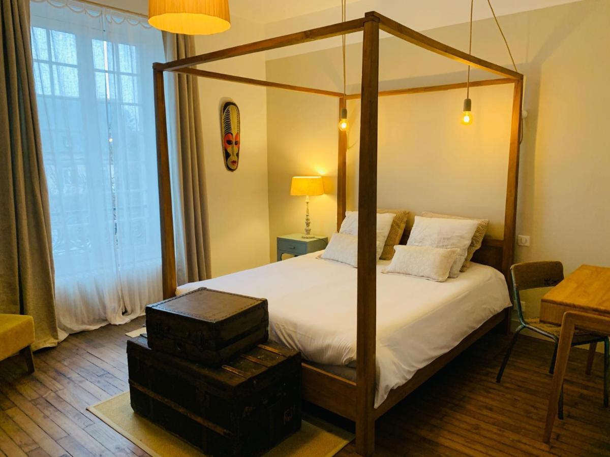 เลอ 14 แซ็งมิเชล Bed & Breakfast โฌสแล็ง ภายนอก รูปภาพ