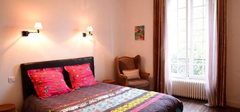 เลอ 14 แซ็งมิเชล Bed & Breakfast โฌสแล็ง ภายนอก รูปภาพ